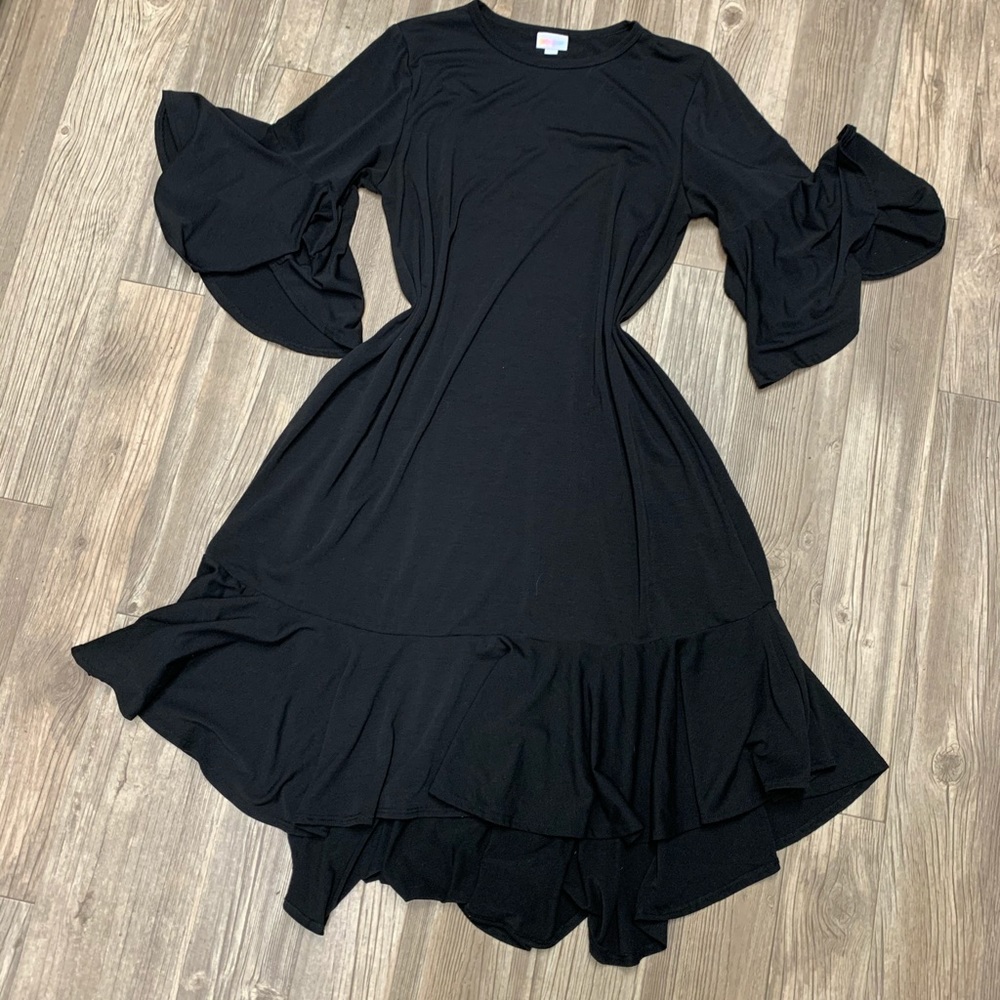 Solid black maurine swing dress